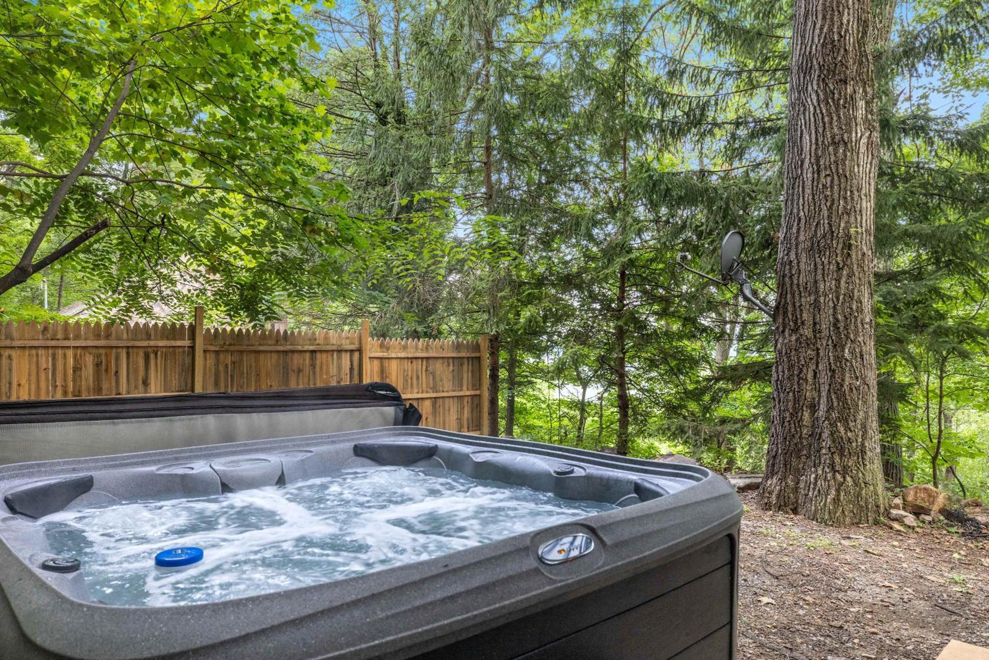 Modern Mountain Cottage W Hot Tub, Fire Pit, Wifi انوود المظهر الخارجي الصورة
